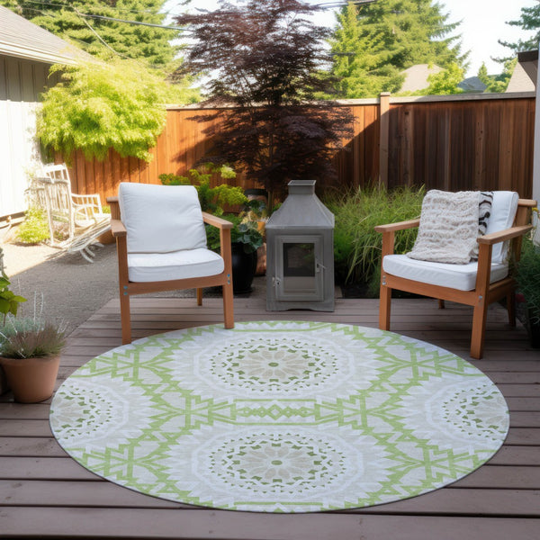 Homeroots 3' Floral Medallion Area Rug - Artichoke Green & Tan, Washable For Indoor & Outdoor Use, Durable Design 8' Round Polyester 578570