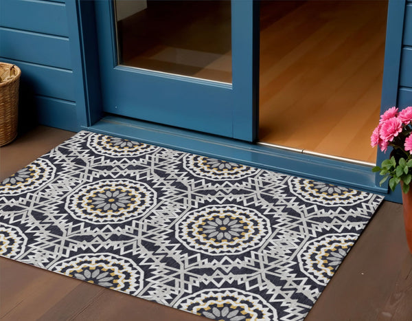 Homeroots 3' Floral Medallion Area Rug - Artichoke Green & Tan, Washable For Indoor & Outdoor Use, Durable Design 3' X 5' Polyester 578580