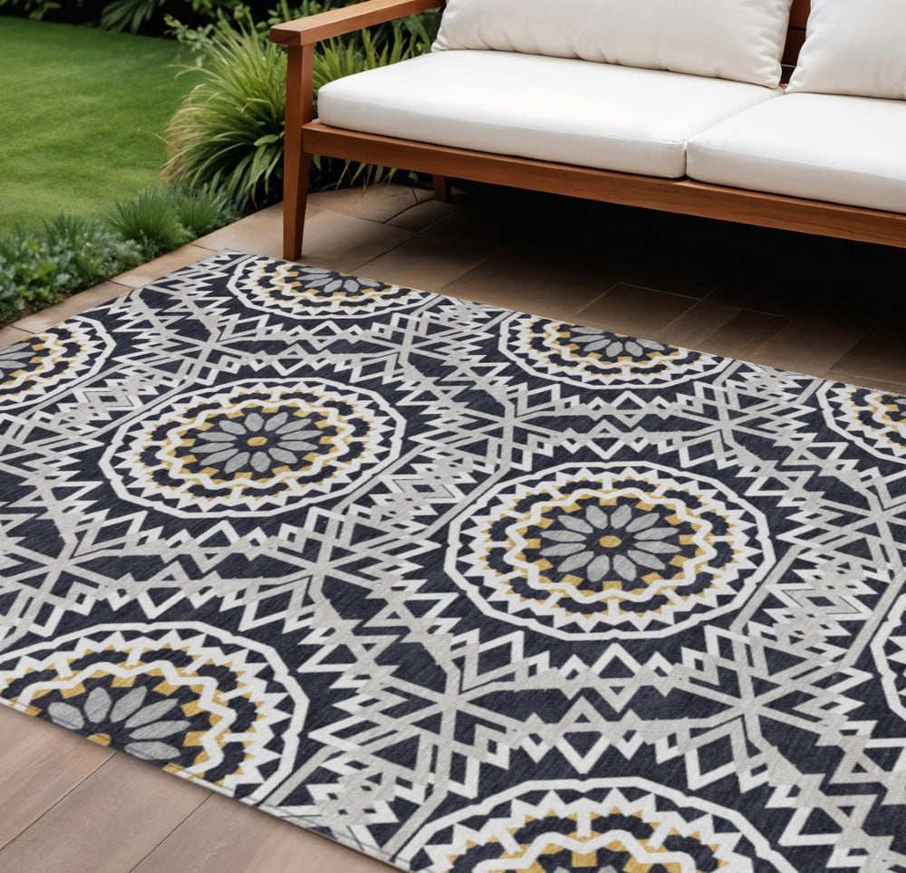 HomeRoots 9' Black Ivory Gray Floral Medallion Indoor Outdoor Area Rug - Stylish, Durable & Washable Comfort 9' X 12' 578584