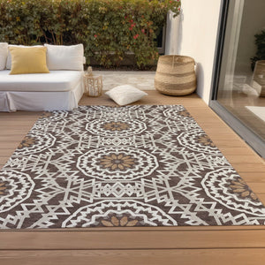 Homeroots 3' Floral Medallion Area Rug - Artichoke Green & Tan, Washable For Indoor & Outdoor Use, Durable Design 3' X 5' Polyester 578598