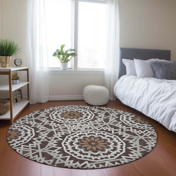 Homeroots 3' Floral Medallion Area Rug - Artichoke Green & Tan, Washable For Indoor & Outdoor Use, Durable Design 8' Round Polyester 578600