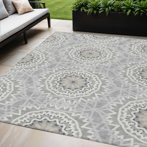 HomeRoots 5' Gray Silver and Ivory Floral Medallion Area Rug - Stylish Indoor Outdoor Design for Easy Care 5' X 8' 578617