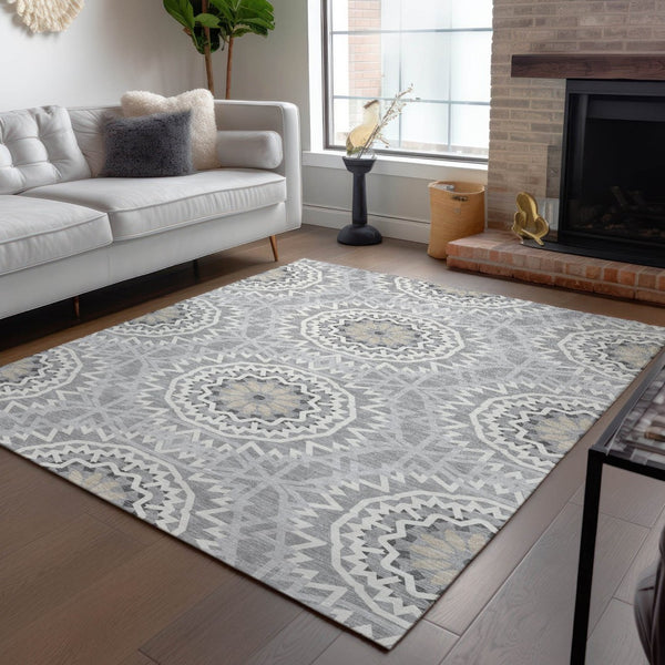 HomeRoots 5' Gray Silver and Ivory Floral Medallion Area Rug - Stylish Indoor Outdoor Design for Easy Care 5' X 8' 578617