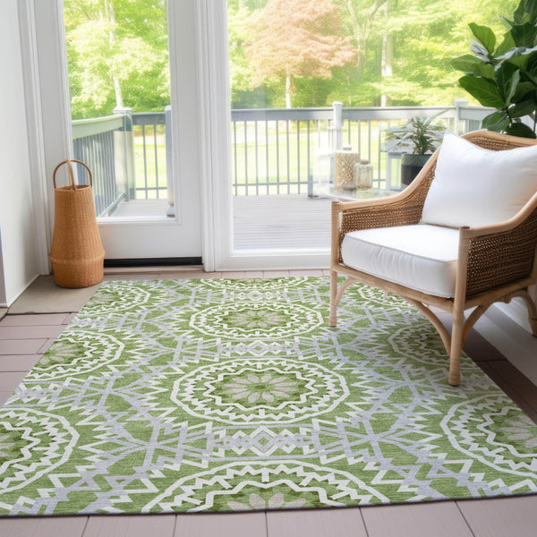 Homeroots 3' Floral Medallion Area Rug - Artichoke Green & Tan, Washable For Indoor & Outdoor Use, Durable Design 3' X 5' Polyester 578622
