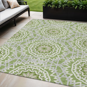 HomeRoots 5' Olive Green Floral Medallion Area Rug - Durable, Washable Design for Indoor & Outdoor Spaces 5' X 8' 578623