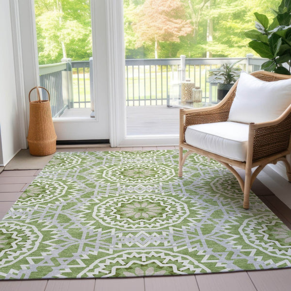 HomeRoots 5' Olive Green Floral Medallion Area Rug - Durable, Washable Design for Indoor & Outdoor Spaces 5' X 8' 578623
