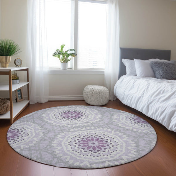 Homeroots 3' Floral Medallion Area Rug - Artichoke Green & Tan, Washable For Indoor & Outdoor Use, Durable Design 8' Round Polyester 578642
