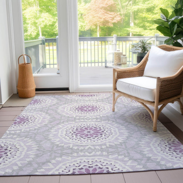 Homeroots 3' Floral Medallion Area Rug - Artichoke Green & Tan, Washable For Indoor & Outdoor Use, Durable Design 8' X 10' Polyester 578643