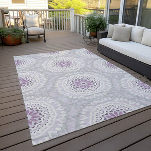 Homeroots 3' Floral Medallion Area Rug - Artichoke Green & Tan, Washable For Indoor & Outdoor Use, Durable Design 9' X 12' Polyester 578644