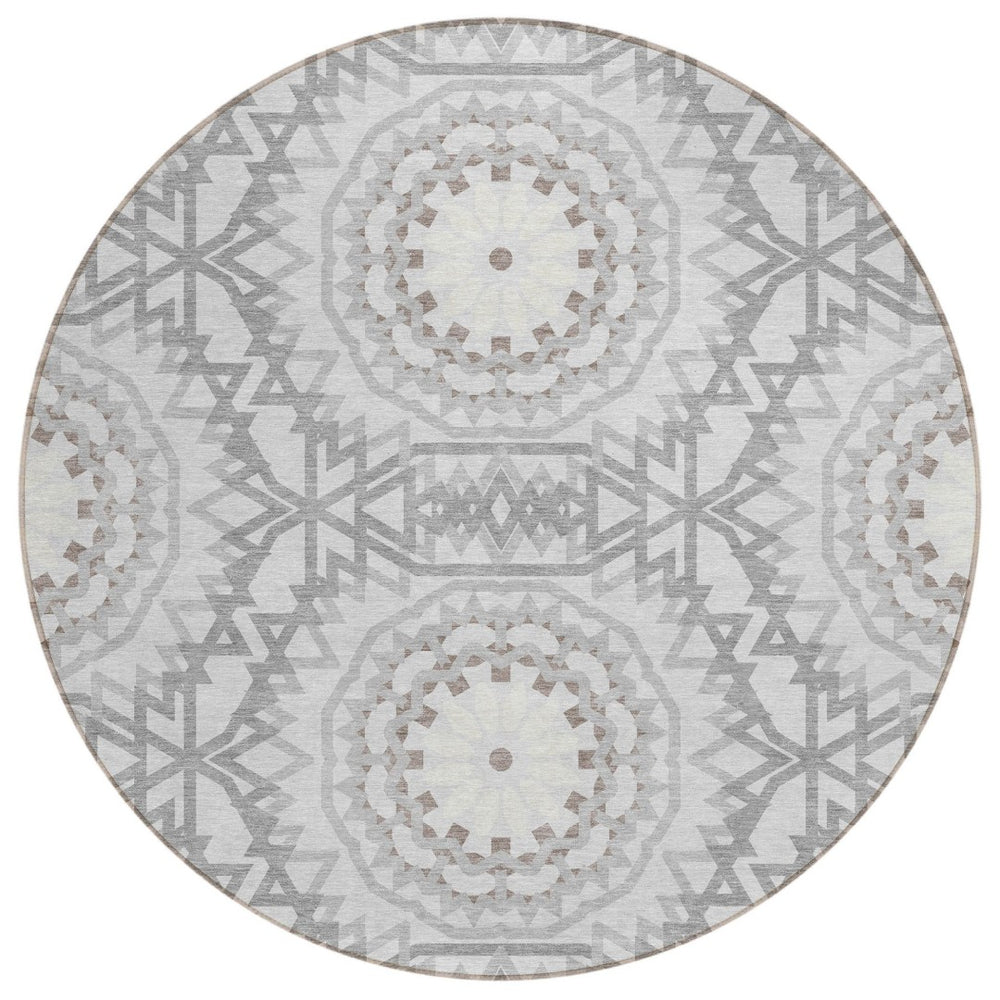 HomeRoots 5' Elegant Silver Ivory Gray Floral Medallion Area Rug - Washable, Durable for Indoor & Outdoor Use 8' Round 578678