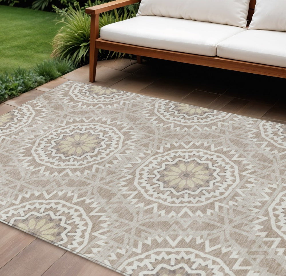 HomeRoots 9' Taupe Khaki Ivory Floral Medallion Area Rug - Stylish, Washable, Indoor-Outdoor Comfort for Homes 9' X 12' 578686