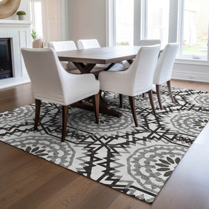 Homeroots 3' Floral Medallion Area Rug - Artichoke Green & Tan, Washable For Indoor & Outdoor Use, Durable Design 5' X 8' Polyester 578695