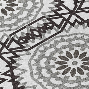 Homeroots 3' Floral Medallion Area Rug - Artichoke Green & Tan, Washable For Indoor & Outdoor Use, Durable Design 8' Round Polyester 578696