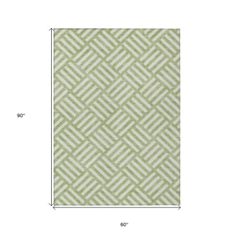Homeroots 3' Artichoke Green Geometric Washable Area Rug - Stylish Indoor/Outdoor Design For Any Space 5' X 8' Polyester 578701