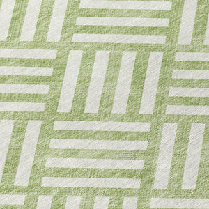 Homeroots 3' Artichoke Green Geometric Washable Area Rug - Stylish Indoor/Outdoor Design For Any Space 5' X 8' Polyester 578701