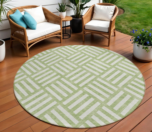 Homeroots 3' Artichoke Green Geometric Washable Area Rug - Stylish Indoor/Outdoor Design For Any Space 8' Round Polyester 578702