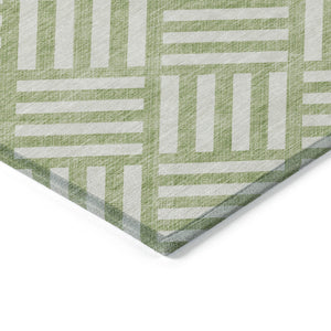 Homeroots 3' Artichoke Green Geometric Washable Area Rug - Stylish Indoor/Outdoor Design For Any Space 9' X 12' Polyester 578704