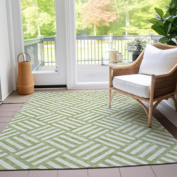 Homeroots 3' Artichoke Green Geometric Washable Area Rug - Stylish Indoor/Outdoor Design For Any Space 9' X 12' Polyester 578704