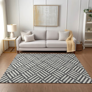 Homeroots 3' Artichoke Green Geometric Washable Area Rug - Stylish Indoor/Outdoor Design For Any Space 5' X 8' Polyester 578713