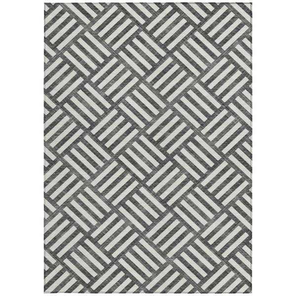 Homeroots 3' Artichoke Green Geometric Washable Area Rug - Stylish Indoor/Outdoor Design For Any Space 8' X 10' Polyester 578715