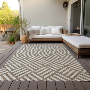 Homeroots 3' Artichoke Green Geometric Washable Area Rug - Stylish Indoor/Outdoor Design For Any Space 3' X 5' Polyester 578724