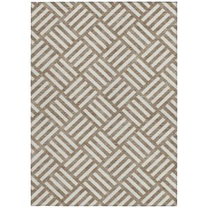 Homeroots 3' Artichoke Green Geometric Washable Area Rug - Stylish Indoor/Outdoor Design For Any Space 5' X 8' Polyester 578725