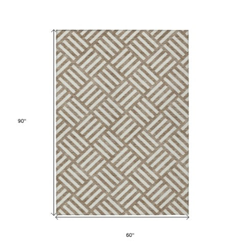 Homeroots 3' Artichoke Green Geometric Washable Area Rug - Stylish Indoor/Outdoor Design For Any Space 5' X 8' Polyester 578725