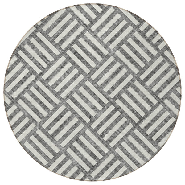 Homeroots 3' Artichoke Green Geometric Washable Area Rug - Stylish Indoor/Outdoor Design For Any Space 8' Round Polyester 578732