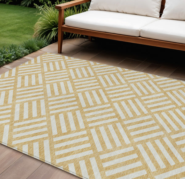 Homeroots 3' Artichoke Green Geometric Washable Area Rug - Stylish Indoor/Outdoor Design For Any Space 9' X 12' Polyester 578740