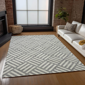 Homeroots 3' Artichoke Green Geometric Washable Area Rug - Stylish Indoor/Outdoor Design For Any Space 3' X 5' Polyester 578742
