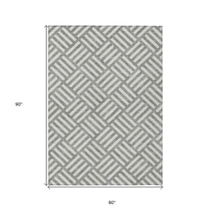 Homeroots 3' Artichoke Green Geometric Washable Area Rug - Stylish Indoor/Outdoor Design For Any Space 5' X 8' Polyester 578743