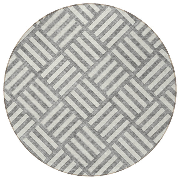Homeroots 3' Artichoke Green Geometric Washable Area Rug - Stylish Indoor/Outdoor Design For Any Space 8' Round Polyester 578744
