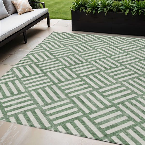 Homeroots 3' Artichoke Green Geometric Washable Area Rug - Stylish Indoor/Outdoor Design For Any Space 5' X 8' Polyester 578749