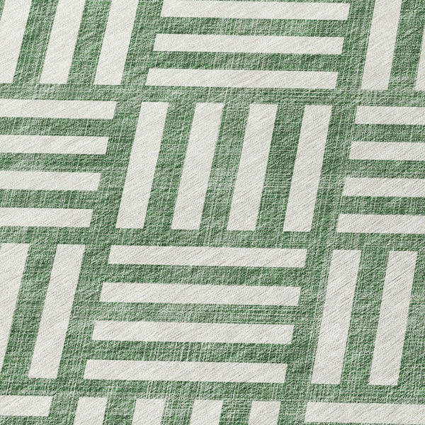 Homeroots 3' Artichoke Green Geometric Washable Area Rug - Stylish Indoor/Outdoor Design For Any Space 10' X 14' Polyester 578753