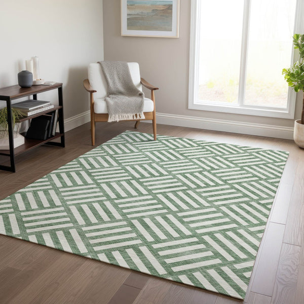 Homeroots 3' Artichoke Green Geometric Washable Area Rug - Stylish Indoor/Outdoor Design For Any Space 10' X 14' Polyester 578753