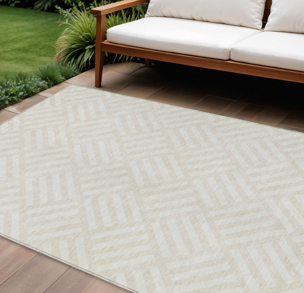 HomeRoots 5' Ivory and Beige Geometric Area Rug – Durable, Washable, Indoor/Outdoor Style for Any Space 10' X 14' 578759