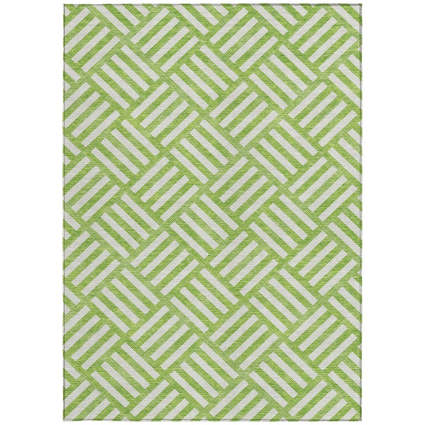 Homeroots 3' Artichoke Green Geometric Washable Area Rug - Stylish Indoor/Outdoor Design For Any Space 3' X 5' Polyester 578760