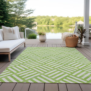 Homeroots 3' Artichoke Green Geometric Washable Area Rug - Stylish Indoor/Outdoor Design For Any Space 3' X 5' Polyester 578760