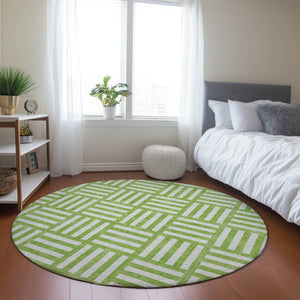 Homeroots 3' Artichoke Green Geometric Washable Area Rug - Stylish Indoor/Outdoor Design For Any Space 8' Round Polyester 578762