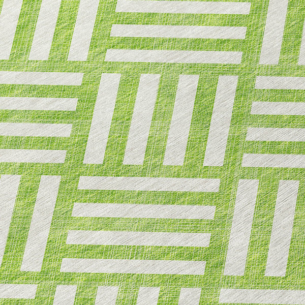 Homeroots 3' Artichoke Green Geometric Washable Area Rug - Stylish Indoor/Outdoor Design For Any Space 9' X 12' Polyester 578764