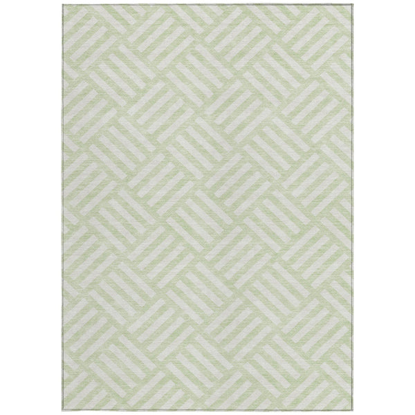 Homeroots 3' Artichoke Green Geometric Washable Area Rug - Stylish Indoor/Outdoor Design For Any Space 5' X 8' Polyester 578767