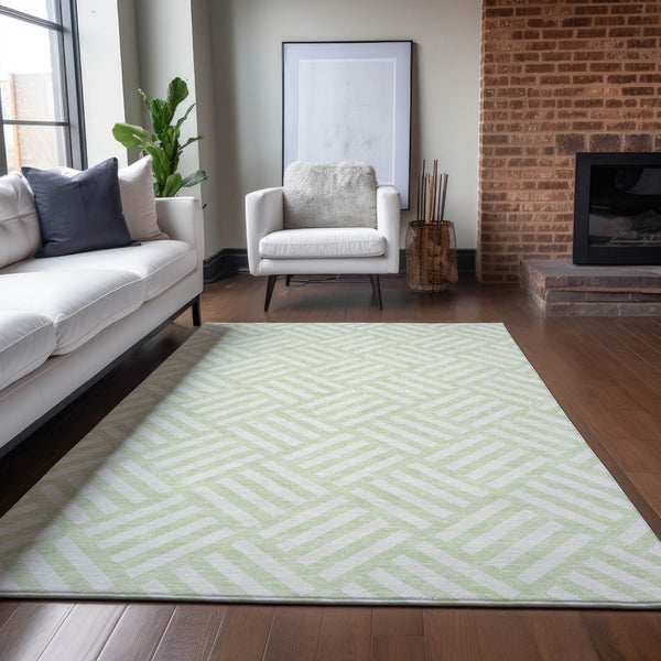 Homeroots 3' Artichoke Green Geometric Washable Area Rug - Stylish Indoor/Outdoor Design For Any Space 8' X 10' Polyester 578769