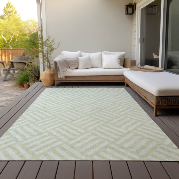 Homeroots 3' Artichoke Green Geometric Washable Area Rug - Stylish Indoor/Outdoor Design For Any Space 10' X 14' Polyester 578771