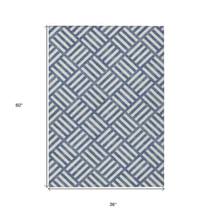 Homeroots 3' Artichoke Green Geometric Washable Area Rug - Stylish Indoor/Outdoor Design For Any Space 3' X 5' Polyester 578772