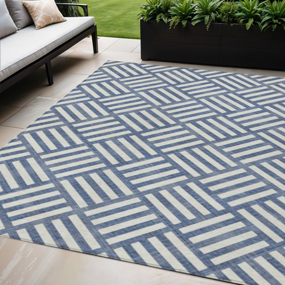 HomeRoots 5' Stylish Navy Blue and Ivory Geometric Area Rug - Durable, Washable, Perfect for Indoor & Outdoor Use 5' X 8' 578773