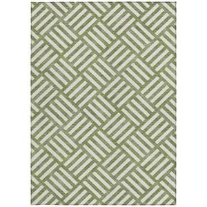 Homeroots 3' Artichoke Green Geometric Washable Area Rug - Stylish Indoor/Outdoor Design For Any Space 3' X 5' Polyester 578778