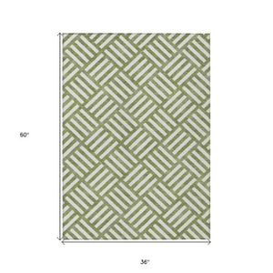 Homeroots 3' Artichoke Green Geometric Washable Area Rug - Stylish Indoor/Outdoor Design For Any Space 3' X 5' Polyester 578778