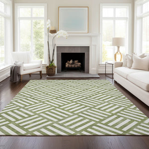 Homeroots 3' Artichoke Green Geometric Washable Area Rug - Stylish Indoor/Outdoor Design For Any Space 3' X 5' Polyester 578778