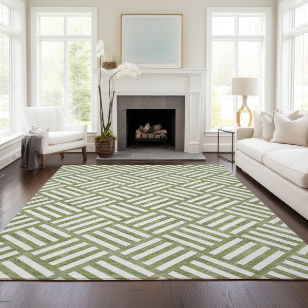 Homeroots 3' Artichoke Green Geometric Washable Area Rug - Stylish Indoor/Outdoor Design For Any Space 5' X 8' Polyester 578779