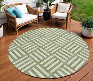 Homeroots 3' Artichoke Green Geometric Washable Area Rug - Stylish Indoor/Outdoor Design For Any Space 8' Round Polyester 578780